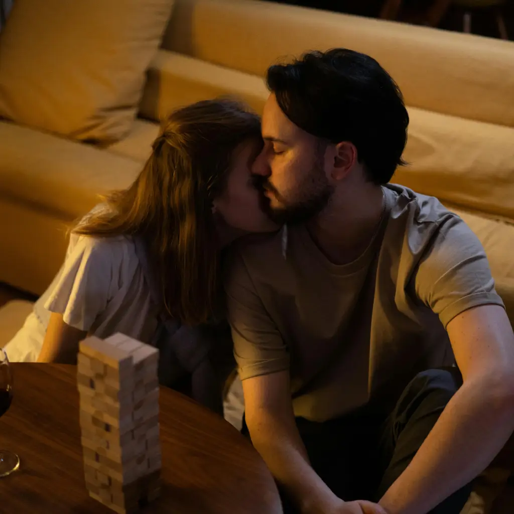 Pareja en una cita casual. Quedaron con la excusa de jugar.